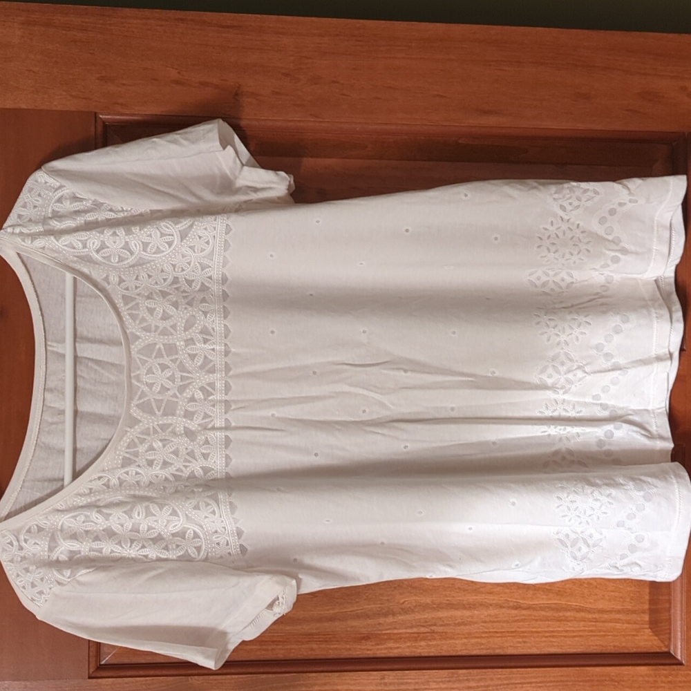 Ann Taylor Decorative tee